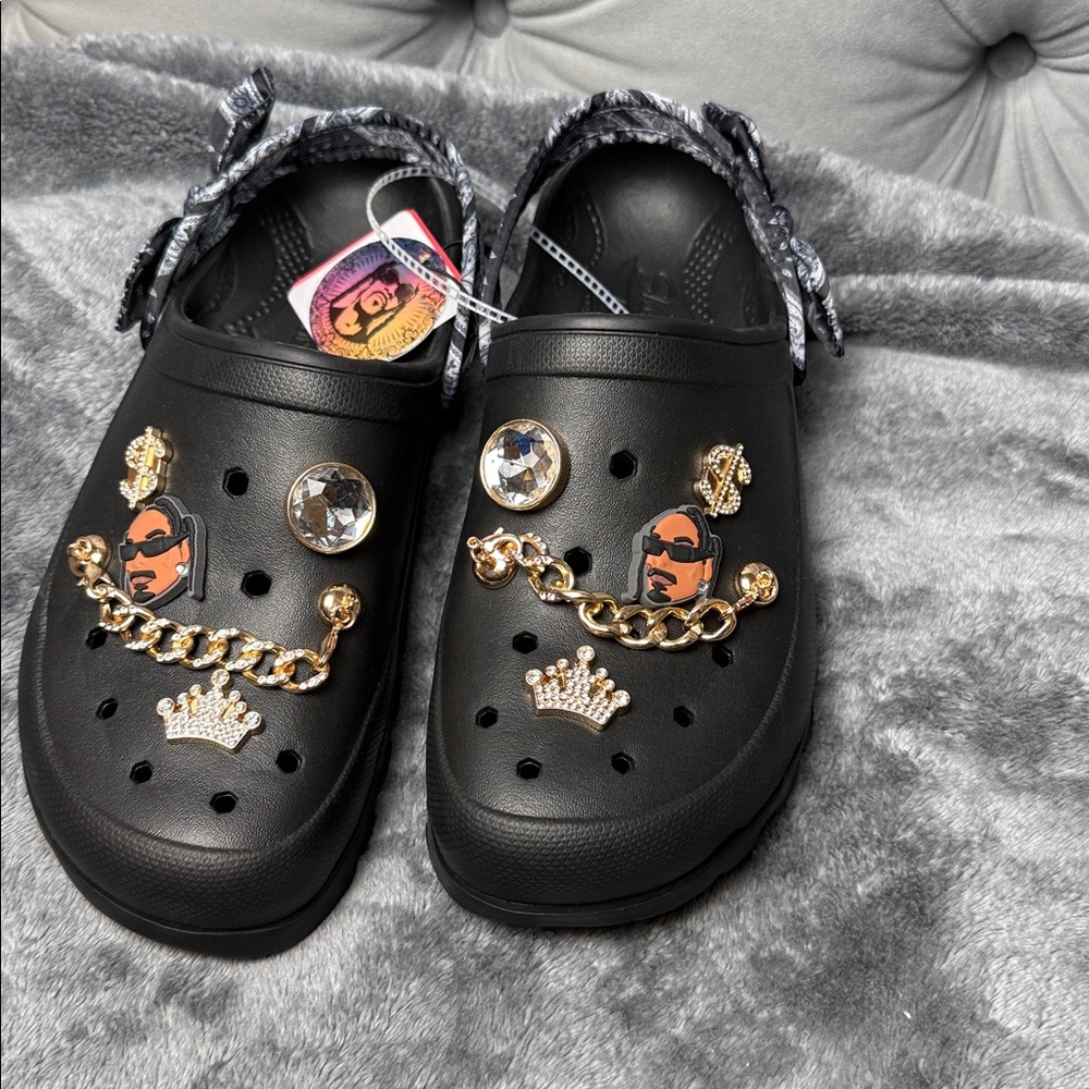 SKECHERS X Snoop Dogg Arch Fit Footsteps Rolling N‎ Gold Clog Sandals